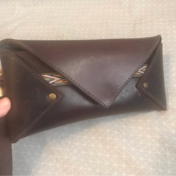 LM Leather Goods Vendue Southwest Clutch Wristlet - Picture 2 of 9